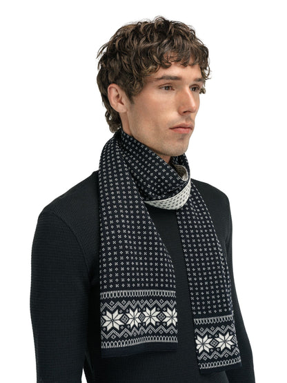 Dale of Norway Women|Men Garmisch Scarf Black White