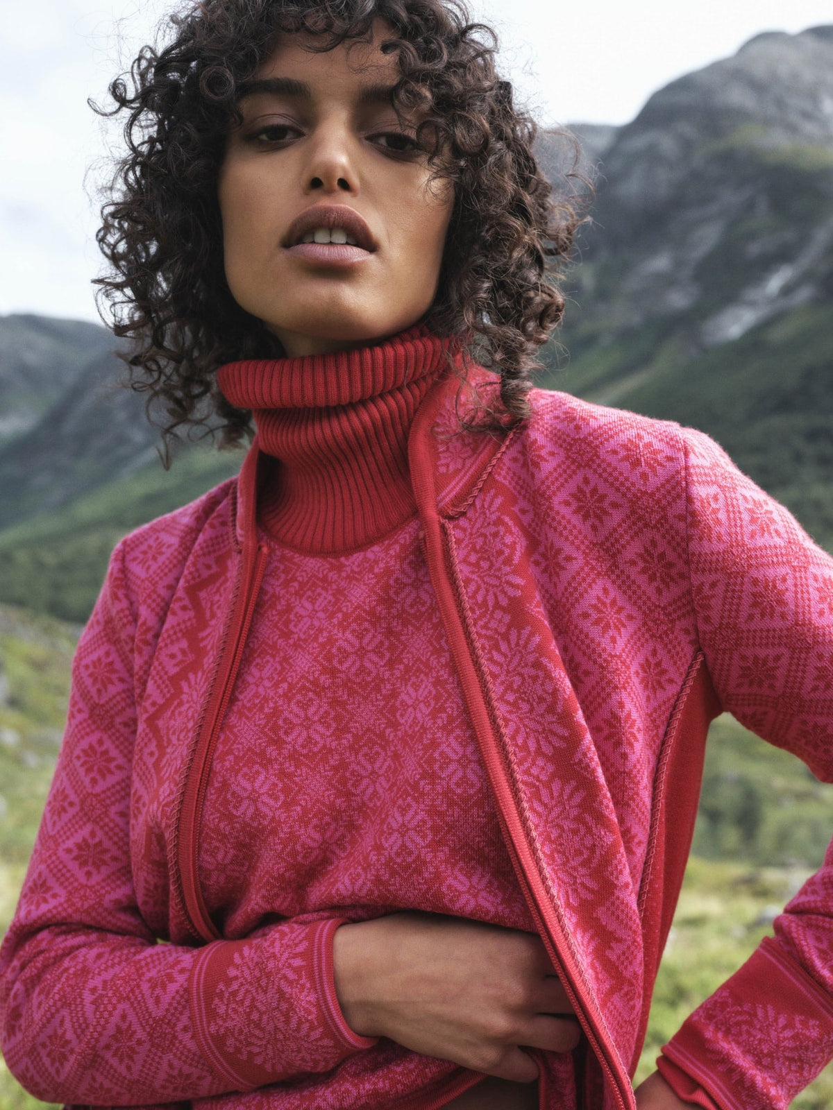 Dale of Norway Women Firda Fem Sweater Raspberry Allium