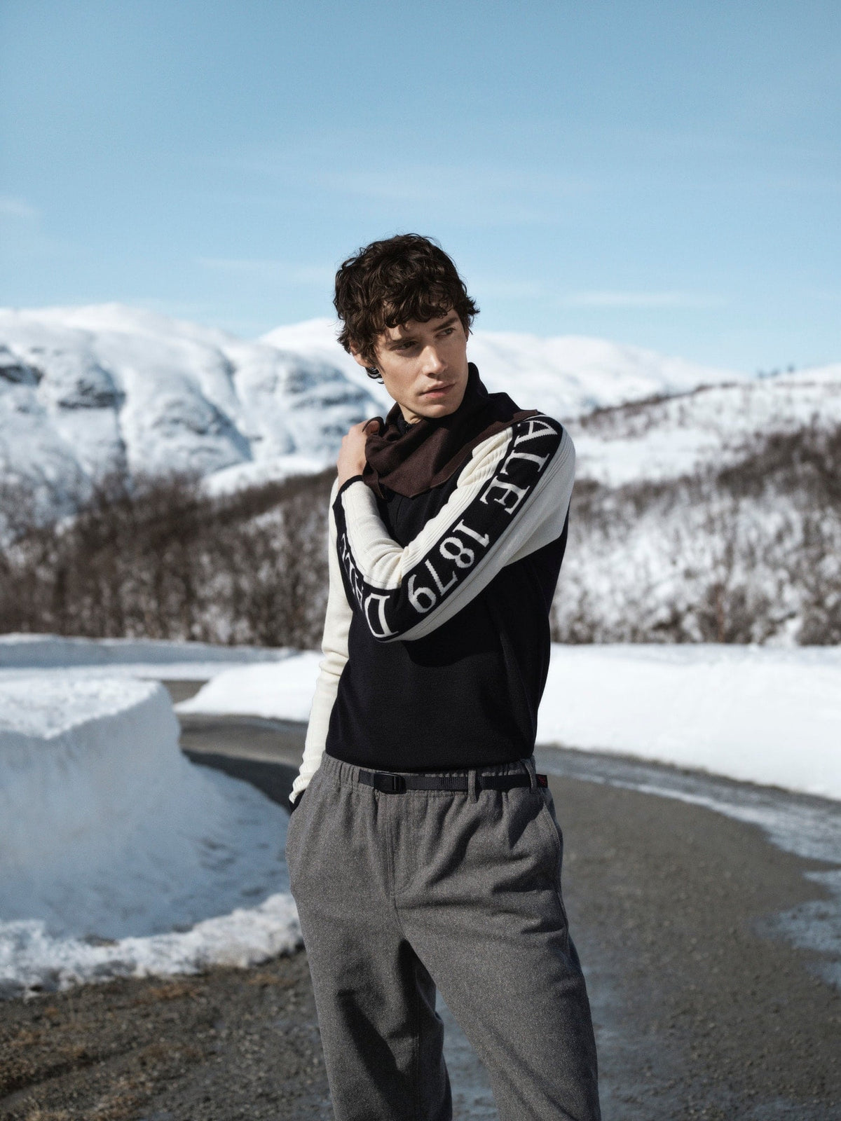 Dale of Norway Men Skarstind 1879 Masc Sweater Black Offwhite