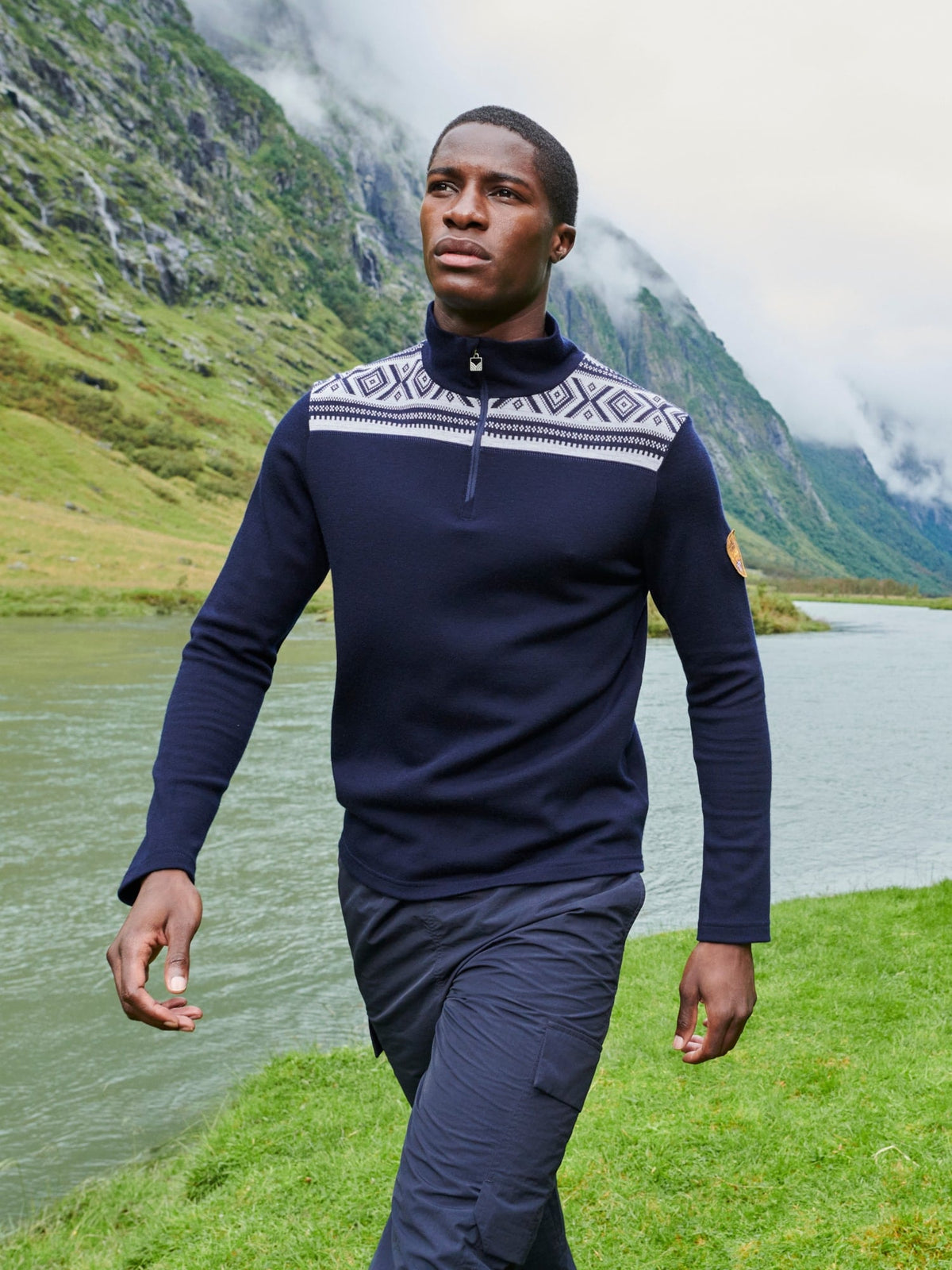 Dale of Norway Men Cortina Basic Men’s Sweater - Superfine Merino NAVY OFFWHITE